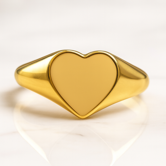K18 Classic Heart Signet Ring, Size 7